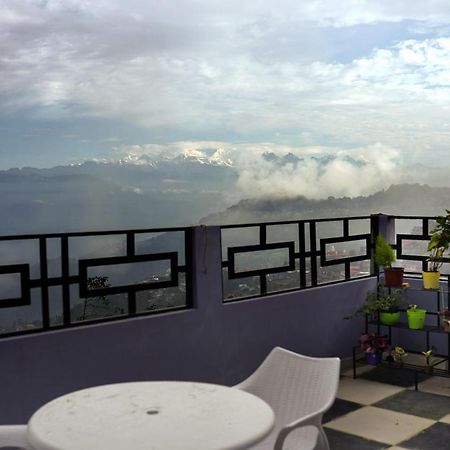 Hotel Hill Queen Near Sherpa Gumba Darjeeling Mall 5 Min Couple Friendly Bagian luar foto