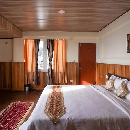 Hotel Hill Queen Near Sherpa Gumba Darjeeling Mall 5 Min Couple Friendly Bagian luar foto