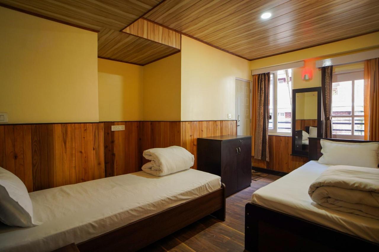 Hotel Hill Queen Near Sherpa Gumba Darjeeling Mall 5 Min Couple Friendly Bagian luar foto