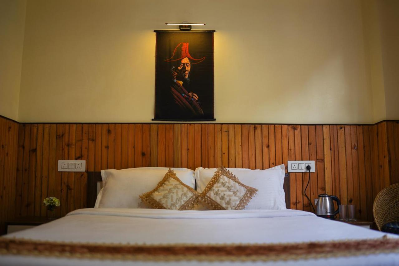 Hotel Hill Queen Near Sherpa Gumba Darjeeling Mall 5 Min Couple Friendly Bagian luar foto
