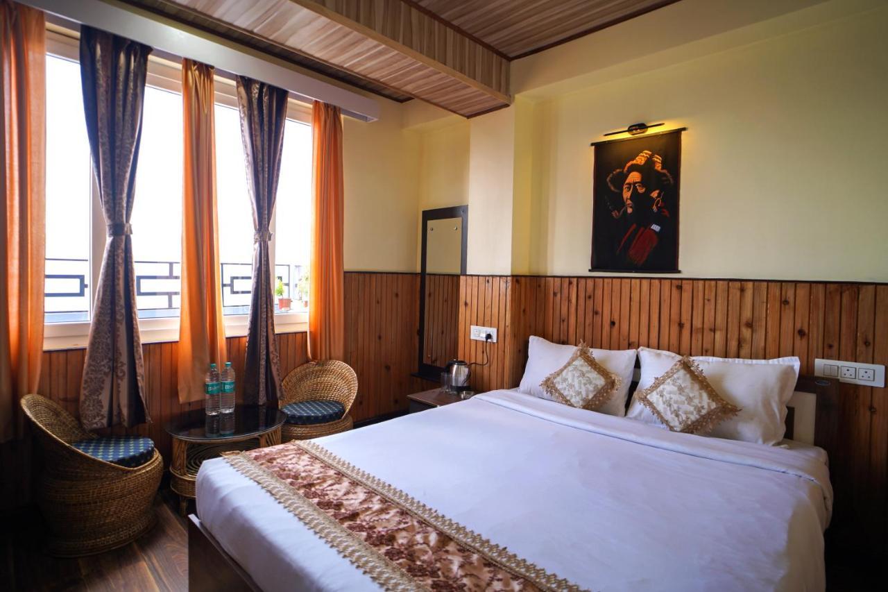 Hotel Hill Queen Near Sherpa Gumba Darjeeling Mall 5 Min Couple Friendly Bagian luar foto